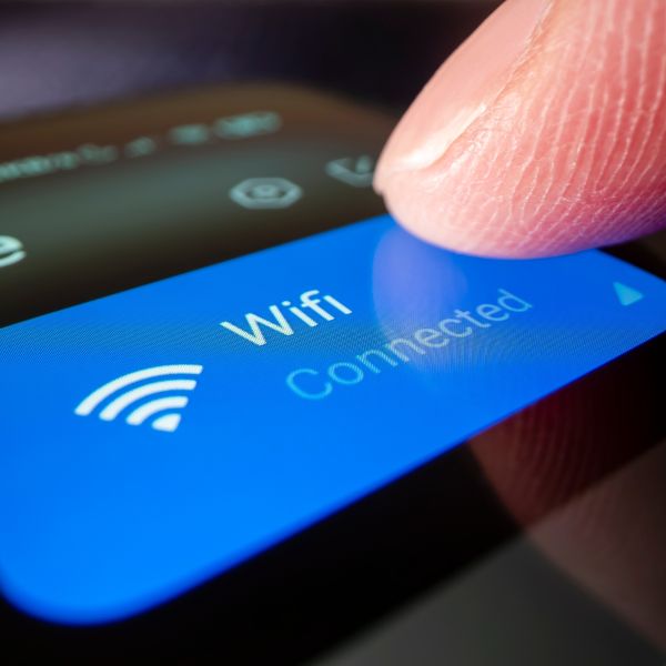 Full WiFi signal on phone